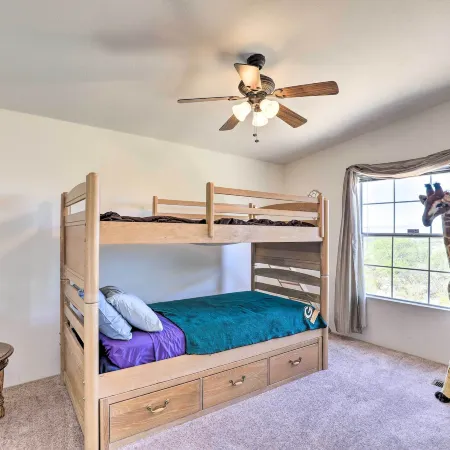 Quiet Tombstone Retreat ~ 3 Mi to Historic Dtwn!