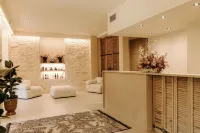 Soko Hotels-Pont du Gard فنادق في Ledenon