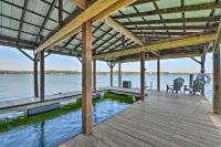 Dreamy Lake Norman Cottage w/ Panoramic Lake Views - 3-stjärniga