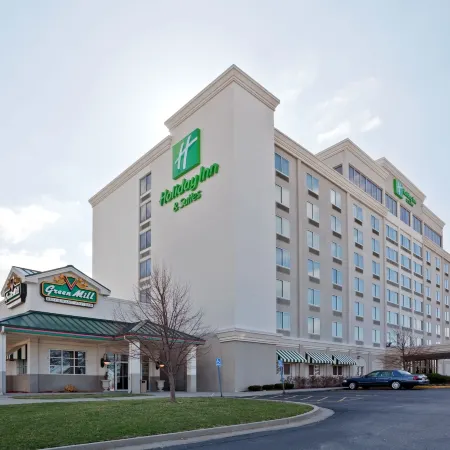Holiday Inn & Suites OVERLAND PARK-WEST by IHG