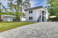 Coastal Sarasota Condo Minutes to Beach! - Spa