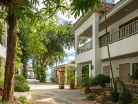 Chaba Cabana Beach Resort Hotels near Samui International Airport