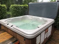Adventure the Bruce Inn - Recently Renovated with Outdoor Hot Tub Hotels in Bruce County