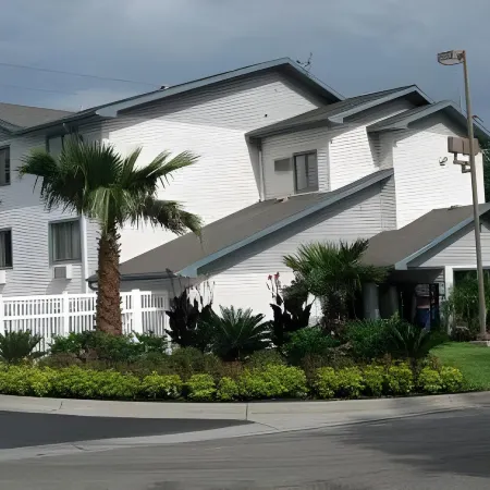 Super 8 by Wyndham Gainesville I-75 Hospital/University Area