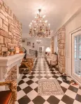 Chateau De France Bed & Breakfast - Bed and breakfasts