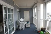 The Marina Sanctuary, Spectacular views, walking to Waterfront dining Hotels in Saint James