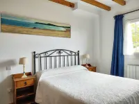 Apartamentos Corona Hotels near El Capricho de Gaudí