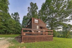 Cabin on Working Highland Cattle Farm in Kentucky