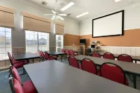 Travelodge by Wyndham Redding CA