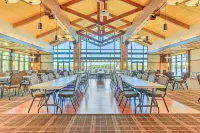 Deck & Community Perks: Bright Pocono Lake Home! - parking
