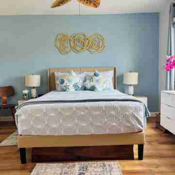 Kailua-Kona Ocean View Condo Rooms