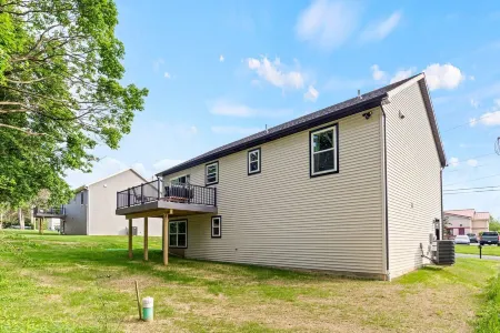 The Respite: Spacious beautiful new build, sleeps 8-10. 7 minutes from Hershey. Отели в г. Скайлайн Вью