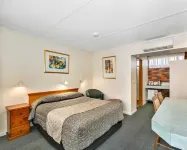 Cedar Lodge Motel Hotel di Moe