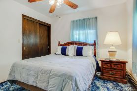 Waterfront Berry Lake Getaway w/ Sunroom!