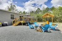 Charming Perry Home ~ 2 Mi to the Gulf! - 3-Star