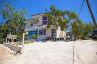 Les Guest House 1 Bedroom Apartment with Pool