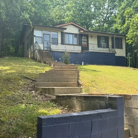 Cute 2BR Full Vacation Home near Spring River and Waterfall