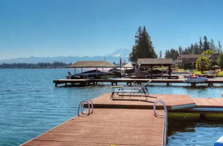 !Waterfront Cabana With Fireplace And Hot Tub!