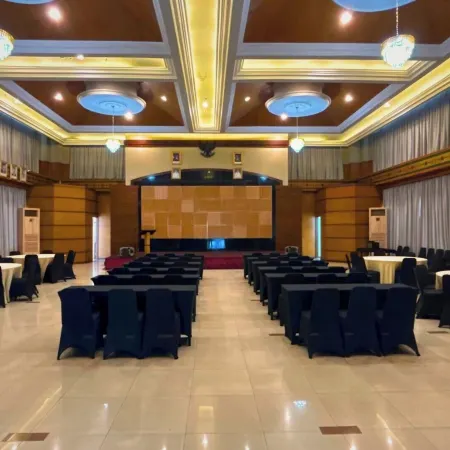 GiiA Maluku Hotel Отели рядом с достопримечательностью «Торговый центр Thamrin City»