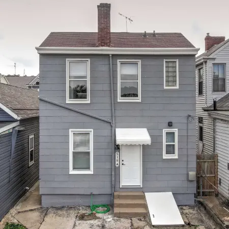 Historic Ludlow Apt B