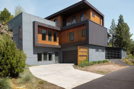 20 Min to Mt Bachelor! Perfect Basecamp for Skiers