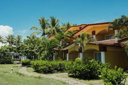 Las Olas Beach Resort