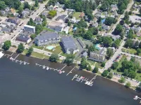 Lakeside Brand New Luxury Condo⚓️ Hotels in Bemus Point