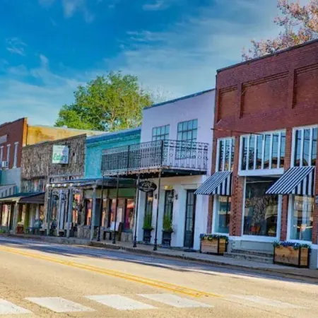 Vacation Condo #5 2BR with full kitchen, walk to river and shops, pets welcome