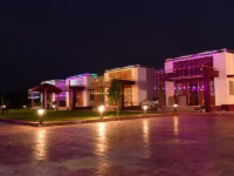 วีสต้า อาวตาร์ รีสอร์ต ปุชคาร์ โรงแรมในปุชการ์