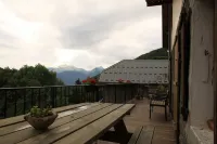 Chalet la Tournette Gite la Ferme 100m2 au RDC Talloires-montmin Hotels in Talloires