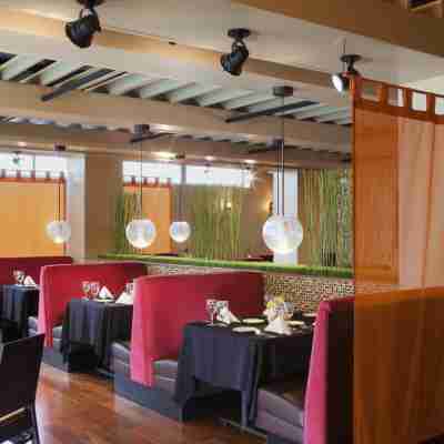 DoubleTree by Hilton Chattanooga Downtown Dining/Meeting Rooms