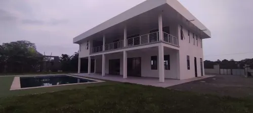 Escape to Serenity: Luxurious Villa with Pool and Breathtaking Views