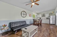 Country Cottage Outside Greenville