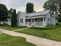 Steps from Your Snowmobile Adventure! Cabin Feel in the City Book While You Can! Hotels in Cheboygan