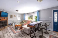 Shanti/Peace Home & Garden Hotels in Bailey's Crossroads