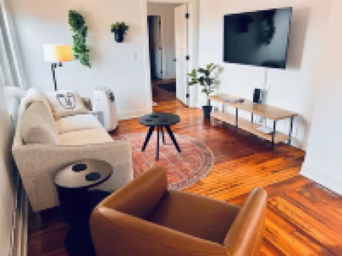 Midcentury Unit Downtown Des Moines near Wells Fargo