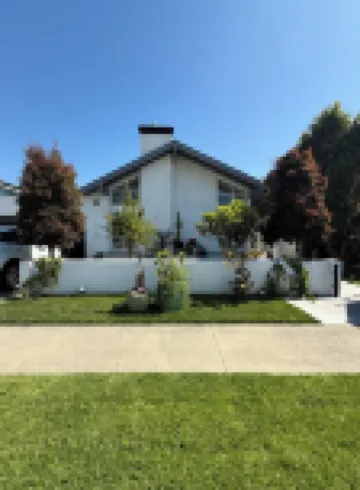 Spacious 4-bedroom house with AC, WiFi in cool Huntington Beach