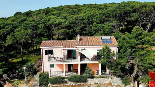 Villa by the Ruzmarin