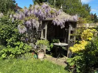 16th century lace makers cottage in the heart of rural England Hotels in Buckingham