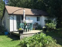 Cottage Retreat 75 Steps from the shores of spectacular Lake Huron, Sauble Beach