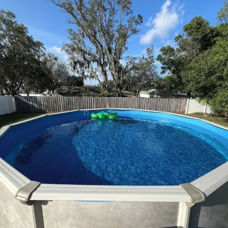 Backyard Oasis with Pool • 10 Min to Weeki Wachee