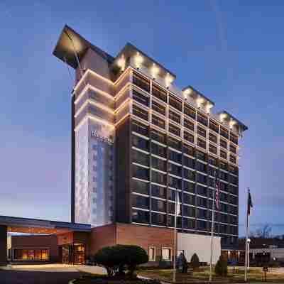 DoubleTree by Hilton Raleigh Crabtree Valley Hotel Exterior