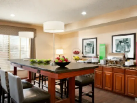 Hampton Inn Longmont Hotels in Longmont