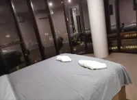 2B/R modern apartment free parking prime location Hotels in Belconnen