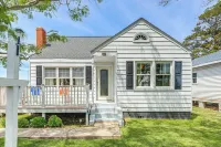 Walkable Beach Retreat on Chesapeake Bay! - Homestays