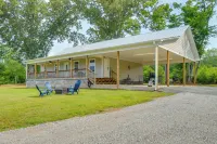 Lake Guntersville Vacation Rental w/ Fire Pit - 2 stjerner