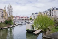 Maison sur L'eau à 4ominutes de Paris