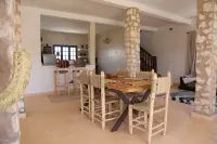 Havre de Paix à Essaouira : Villa de Luxe Avec Piscine et Jardin