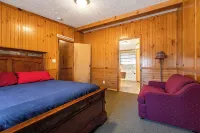 Eagle Cabin at the Riviera Resort in Neillsville, Wisconsin! Hotels in Dewhurst