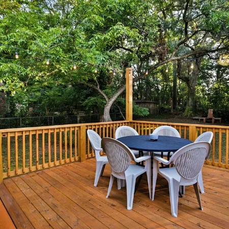 Charming 3-Bedroom House Walkable to Covington Square